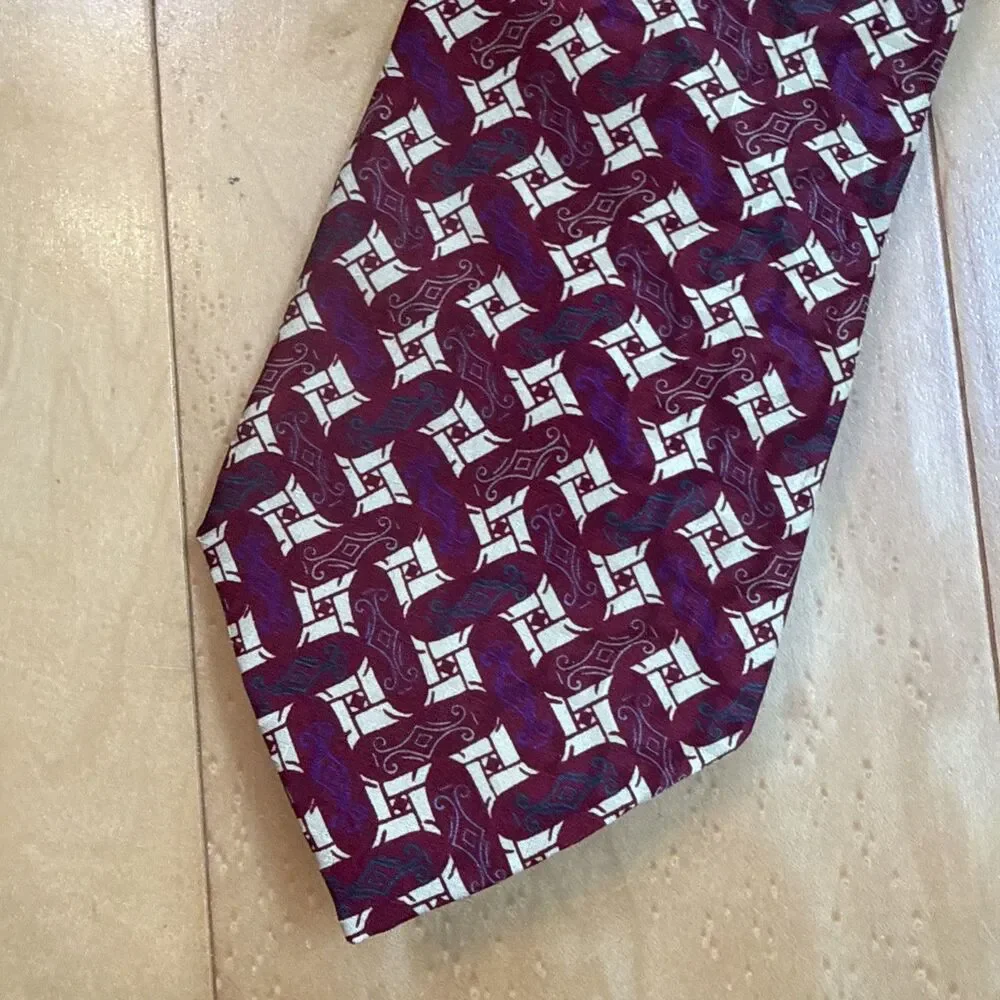 CHRISTIAN DIOR MAROON GEOMETRIC SILK TIE